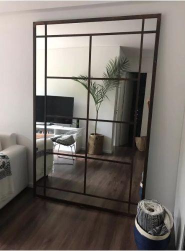 Espejo decorativo con marco Metálico con Diseño C-0129